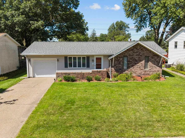 1108 Willany Dr, Clinton, IA 52732