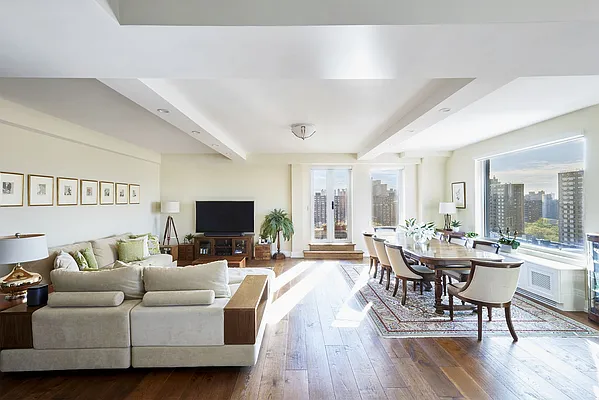 Sold by Warburg | media 16