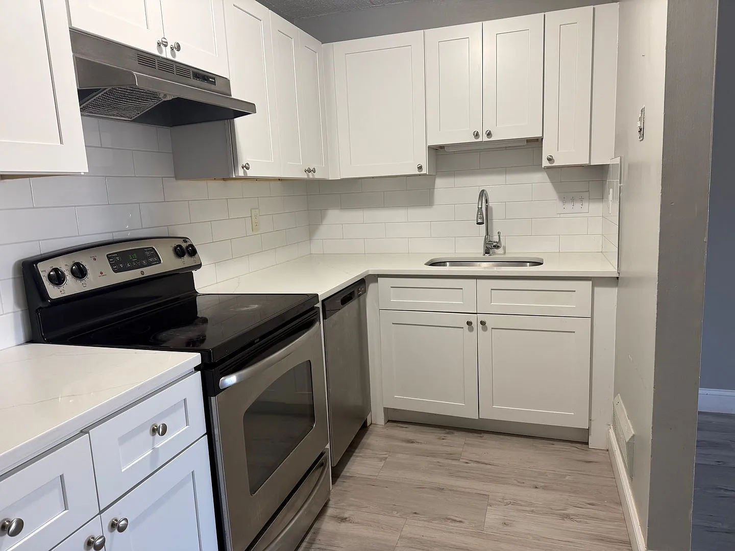 Union Court Apartments — Photo 1