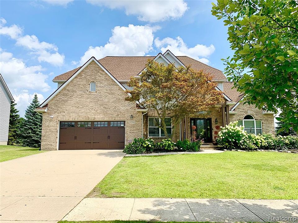 1st image of 3723 Crystal Lake Ln