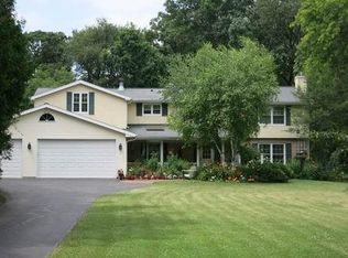 1007 Parkview St, Hartland, WI 53029