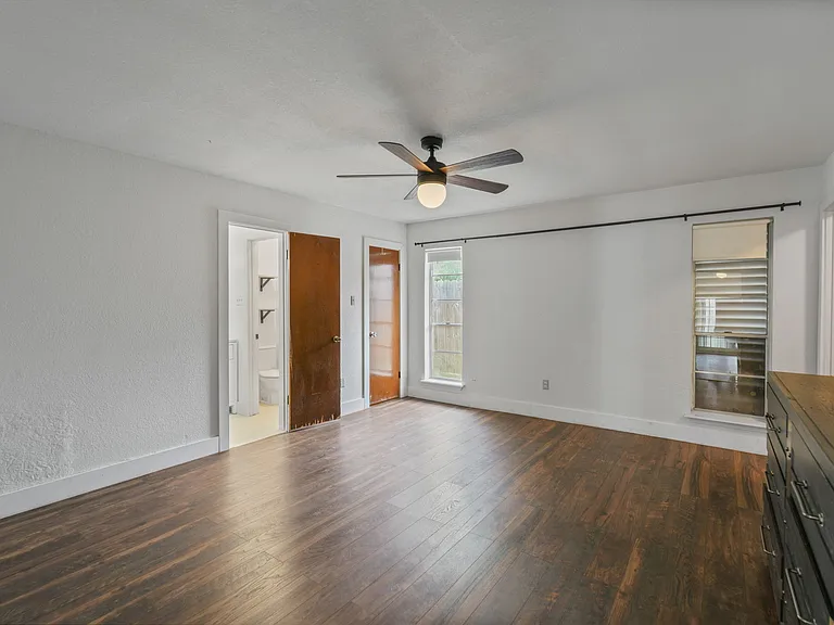 5721 Cresthaven Dr — Photo 9