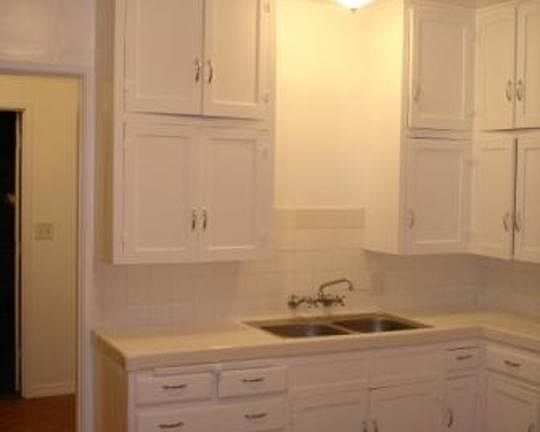 3rd image of 6731 Pickering Ave