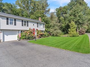 92 1/2 Paul Revere Dr, Agawam, MA 01030