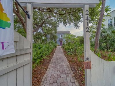 2412 Burlington Ave N, Saint Petersburg, FL, 33713