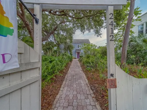 2412 Burlington Ave N, Saint Petersburg, FL 33713
