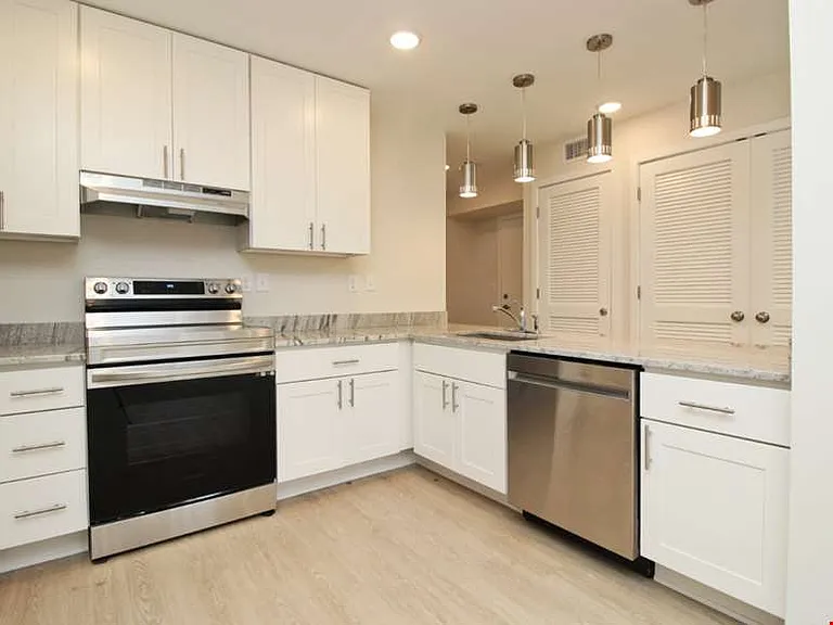 1707 Eastern Ave #1 — Photo 8