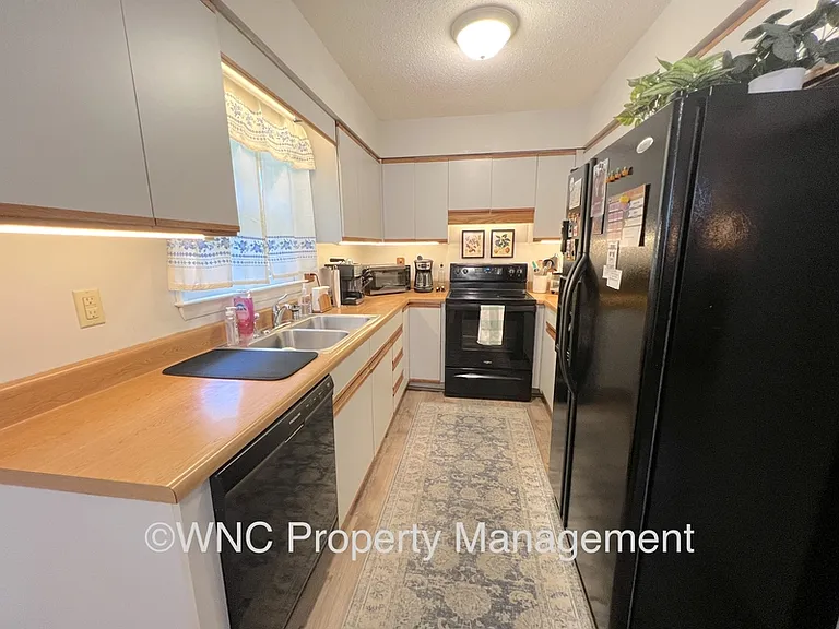 53 Tipperary Dr — Photo 5
