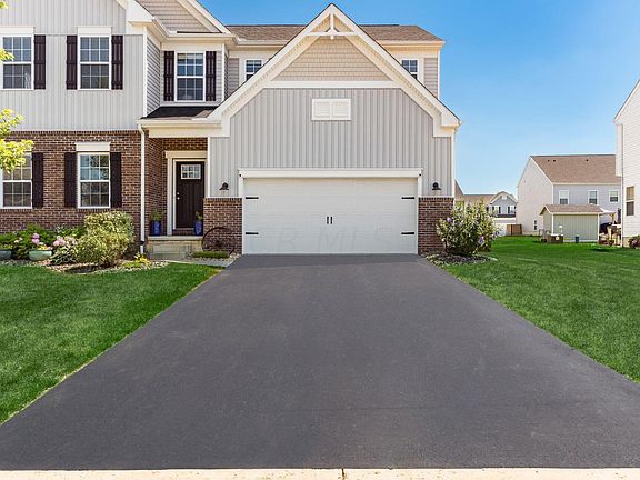 4th image of 218 Weeping Willow Run Dr