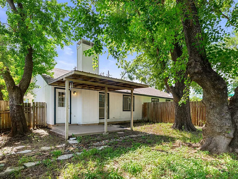 2311 Burleson Rd #B — Photo 24