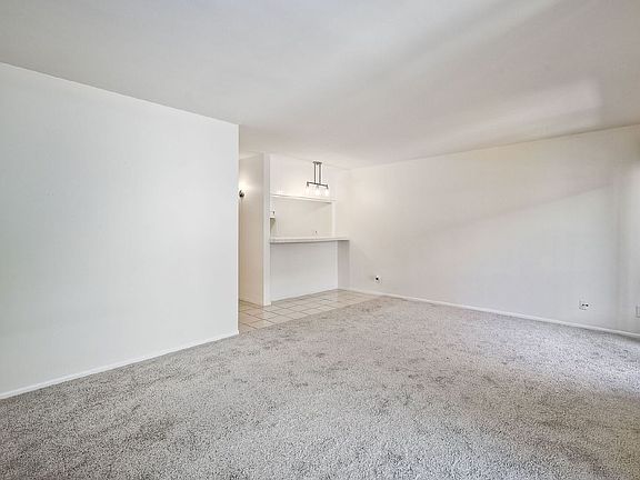4th image of 6202 Friars Rd Unit 305
