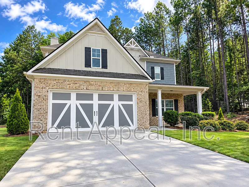 4 bed, 3.0 bath, 2321 sqft, $2,195 — Photo 1