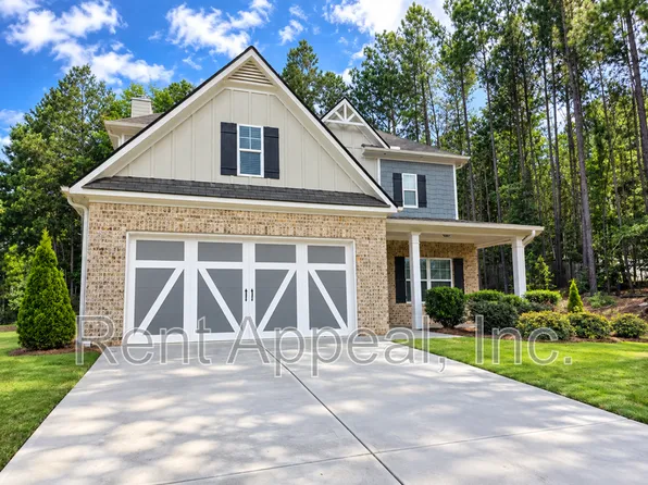 970 Laurel Cove Dr, Hoschton, GA 30548