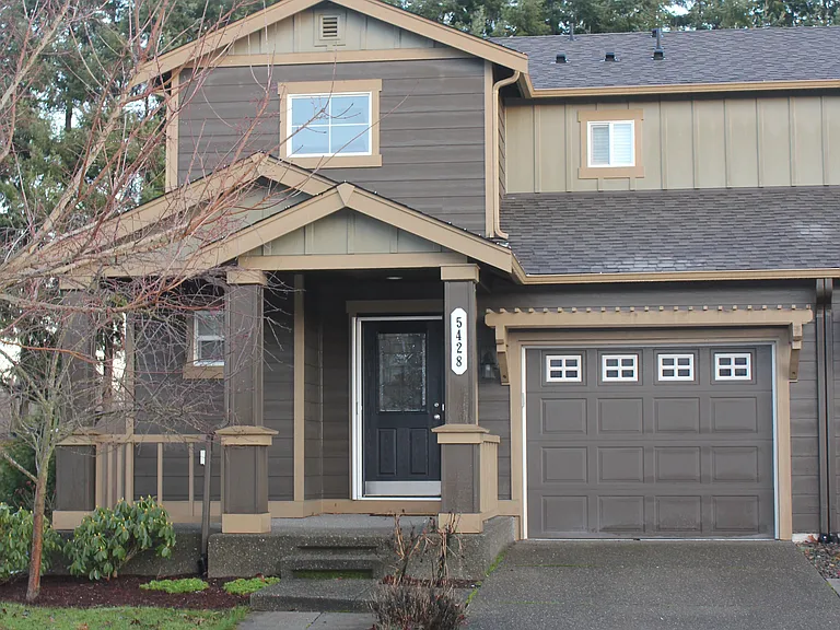 5428 57th Loop SE — Photo 1
