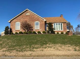 5012 Mount Holyoke Dr, Louisville, KY 40216