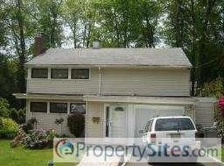 42 Donald Pl, Waldwick, NJ 07463