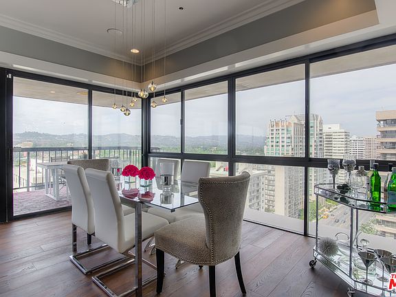 2nd image of 10790 Wilshire Blvd #Penthouse 2