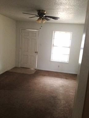 4th image of 1405 W Avenue B