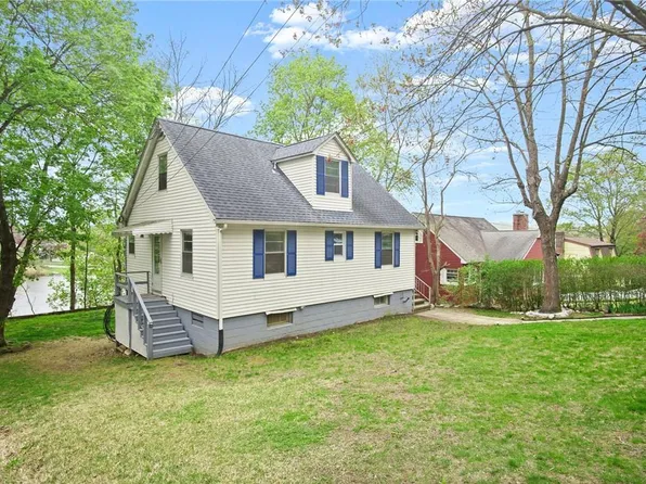 27 Grandview Drive, Mahopac, NY 10541