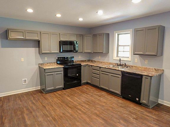 2nd image of 47 Huey St