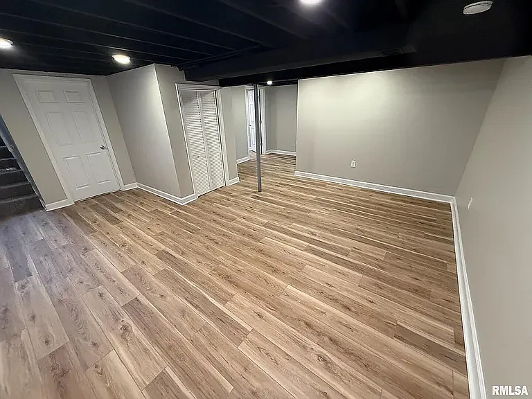 3520 Greenbrier Dr — Photo 8