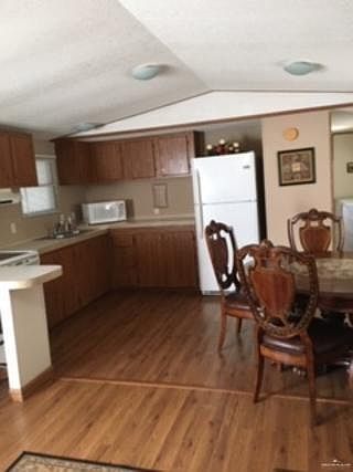 4th image of 710 W Scarlett Dr W