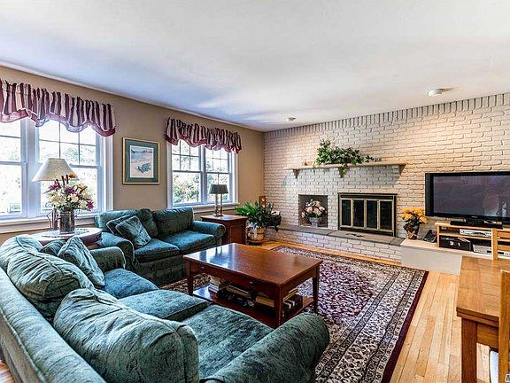5th image of 14 Briarwood Ct