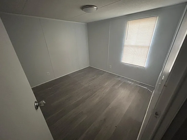 2045 Deborah Ln — Photo 5
