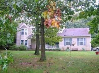 10 Brook Nursery Dr, Brookhaven, NY 11719