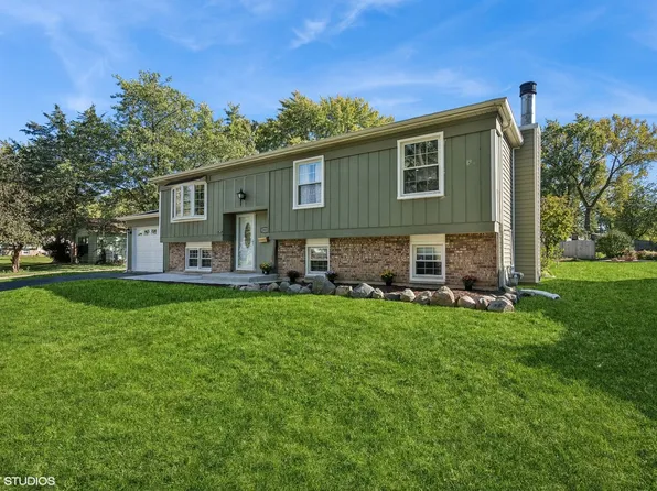 2925 Edgewood Pkwy, Woodridge, IL 60517