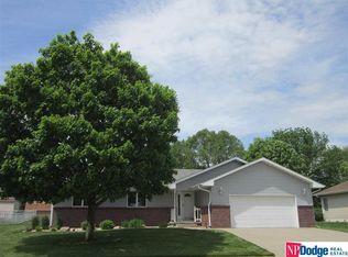 1105 N 28th St, Blair, NE 68008
