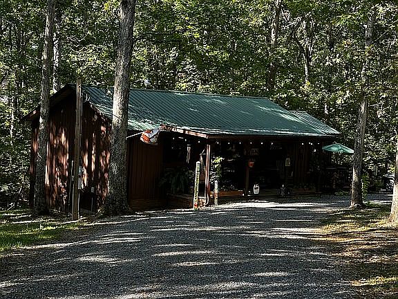 5th image of 195 McClain Dr