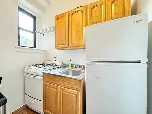 Rented by Keller Williams NYC | media 17