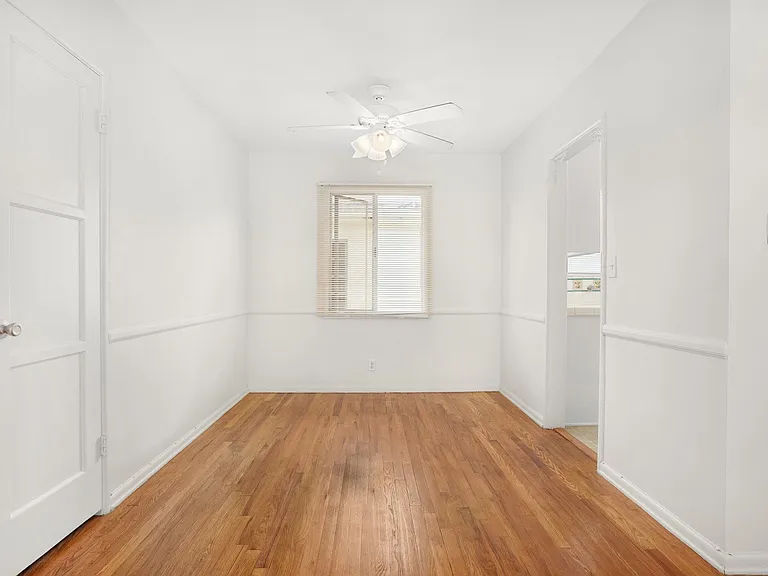 421 San Vicente Apartments — Photo 21