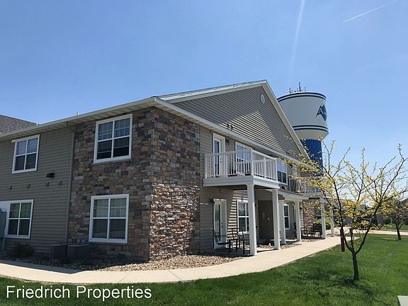 3rd image of 3720 Tiverton Ct Unit 104