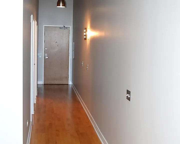 320 E 21st St #516 — Photo 4