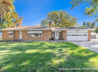 3800 Ivanrest Ave SW, Grandville, MI 49418