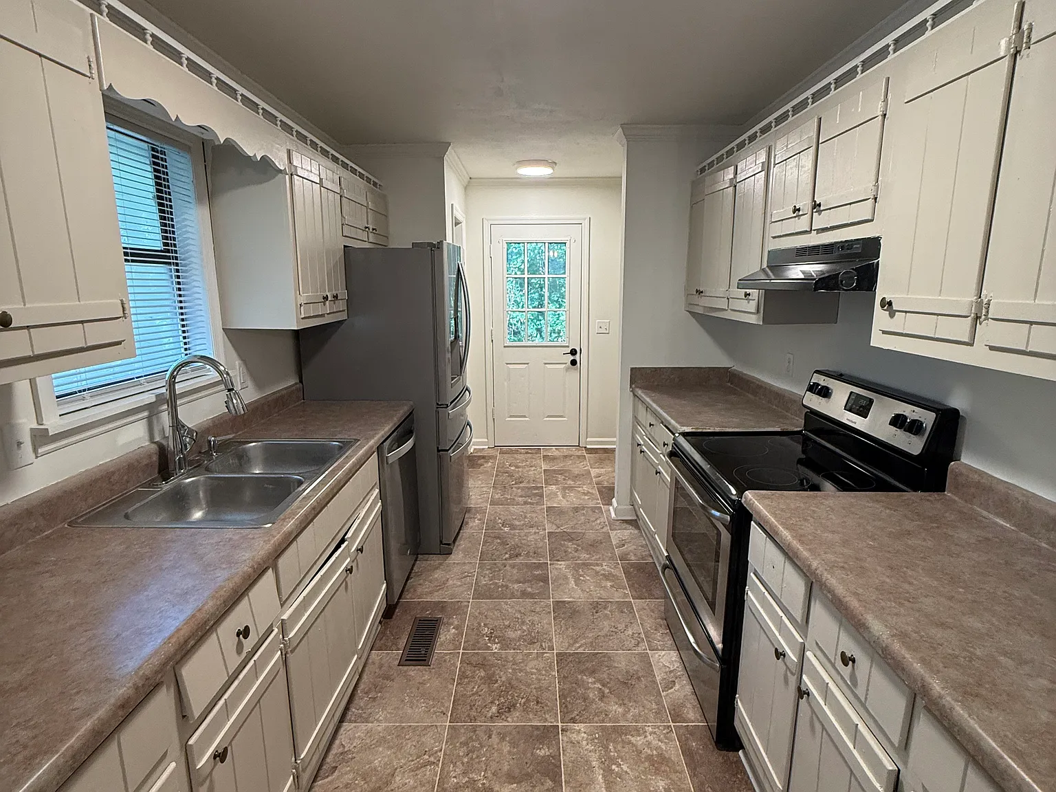 3 bed, 1512 sqft, $1,650 — Photo 4