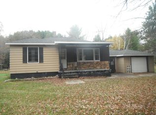 N2337 Schacht Rd, Marinette, WI 54143