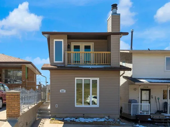 2537 N 9th Ave SE, Calgary, AB T2A 0B4