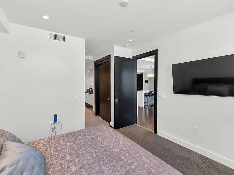 4422 N 75th St #7004 — Photo 11