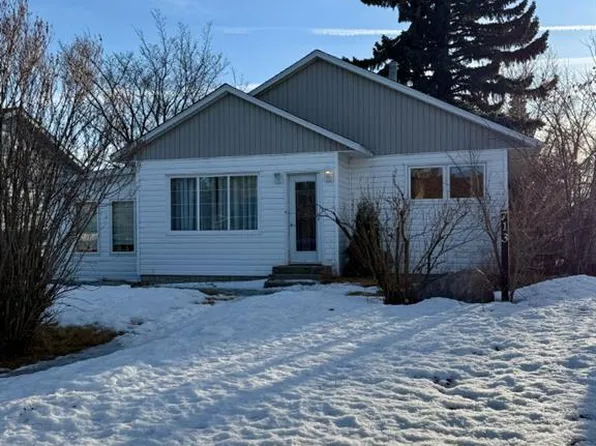 713 N 6th Ave, Wainwright, AB T9W 1B6