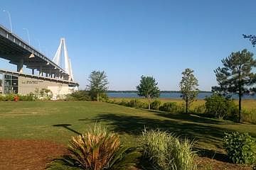 Walking distance to Water Front Park