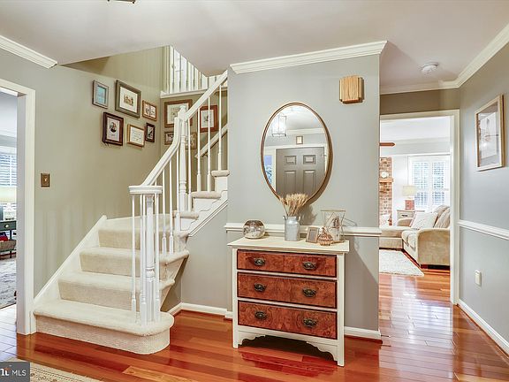 4th image of 2308 Popkins Ln