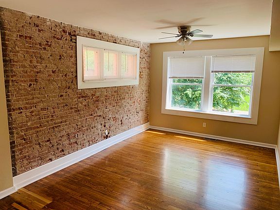 3rd image of 3847 Russell Blvd #1