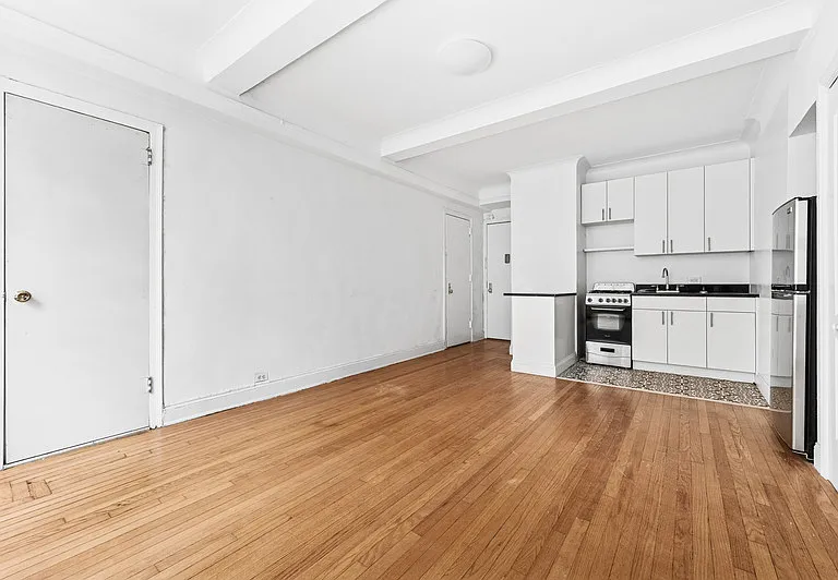 440 W 34th St #10D — Photo 3