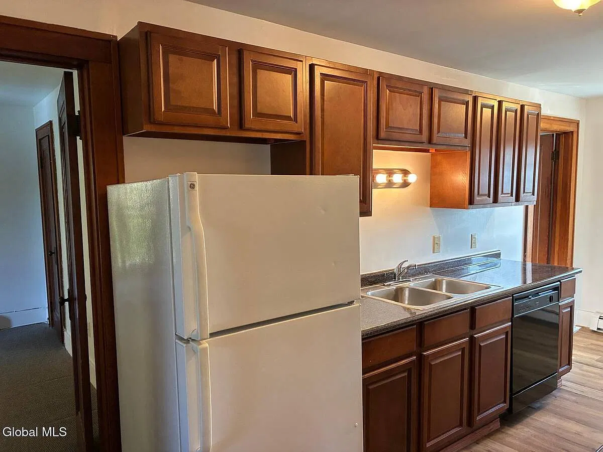 2 bed, 1.0 bath, 800 sqft, $950 — Photo 4