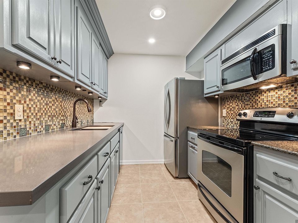 1st image of 950 S Foster Dr APT 38
