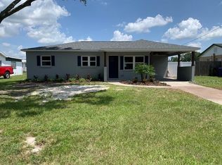 320 NE 9th St, Mulberry, FL 33860