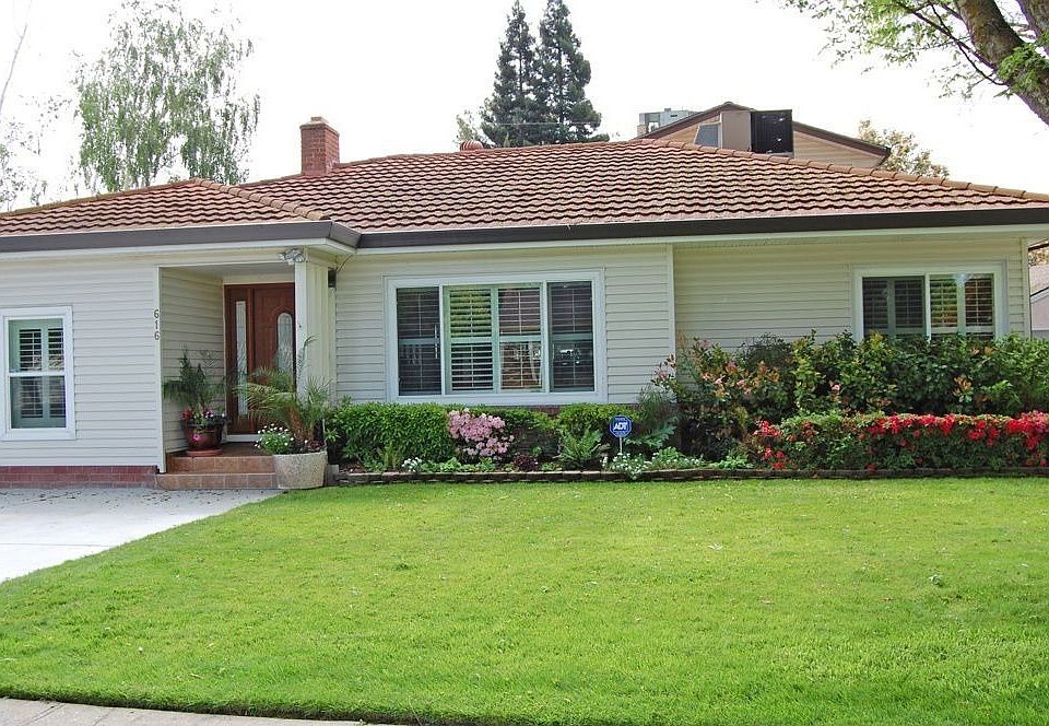 Front oozes curb appeal